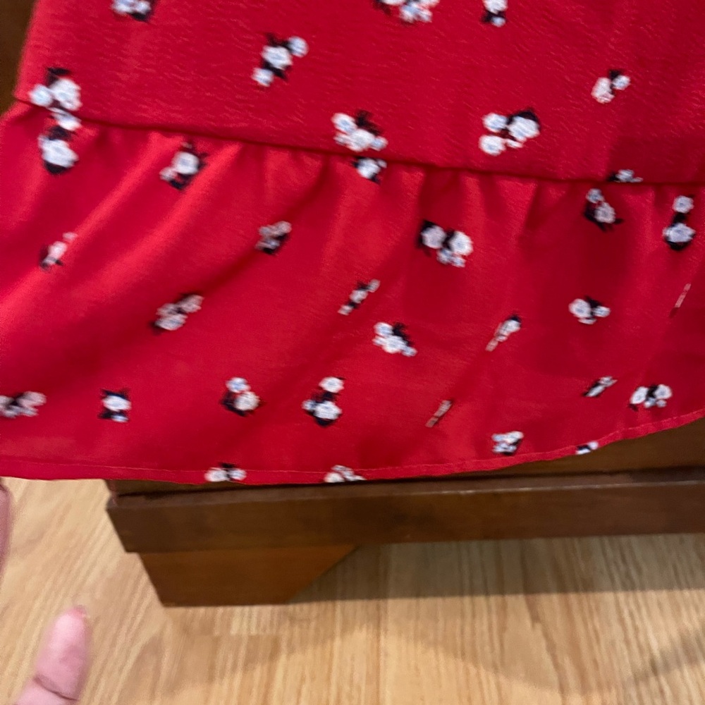 Beautiful light weight and perfect for any occasion.